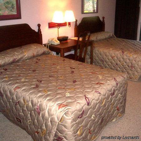 Rime Garden Inn & Suites Irondale Room photo